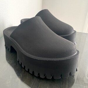 Jeffery Campbell Bae Clog Black Lug Sole Platform Slip On Clogs Mules